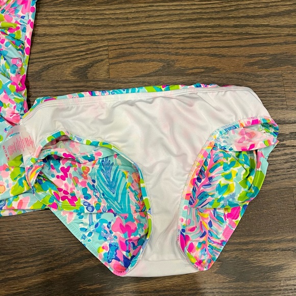 Lilly Pulitzer Size 4 Catch the Wave Bliss Tankini and Blossom Bikini Bottom - Picture 3 of 4